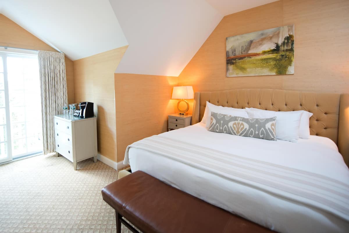 Classic Room, 1 King Bed