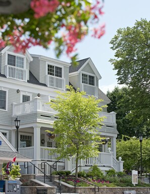 Front of property - Grand Hotel (Kennebunk)
