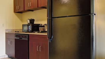 Suite, 1 King Bed with Sofa bed, Accessible, Non Smoking | In-room safe, individually decorated, individually furnished, desk