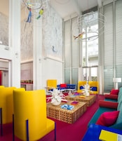 Kawasan tempat duduk lobi