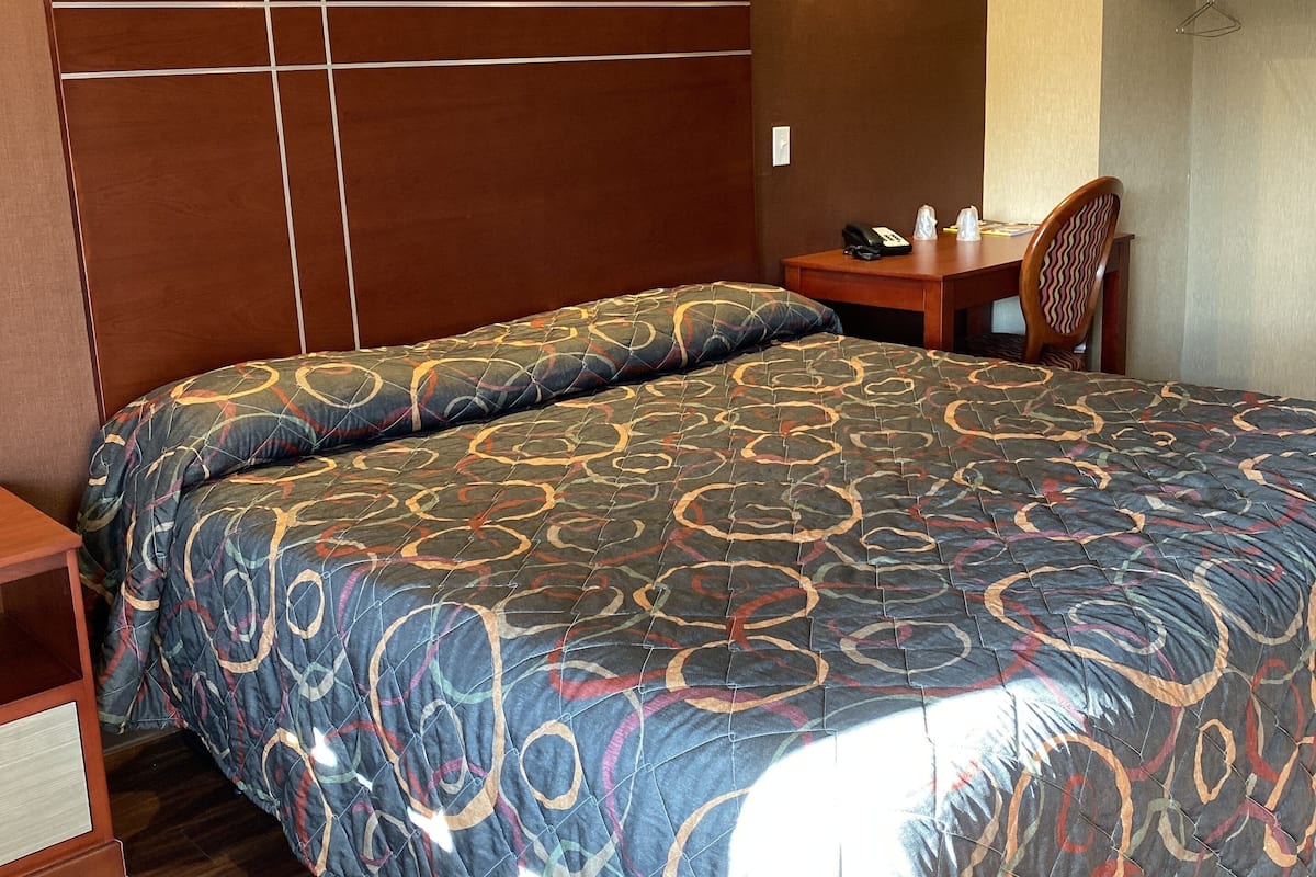 Standardzimmer, 1 King-Bett | Kostenloses WLAN