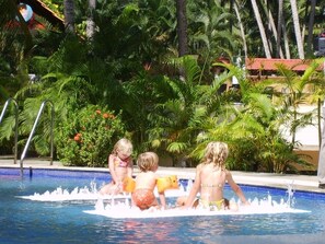 2 outdoor pools, pool umbrellas