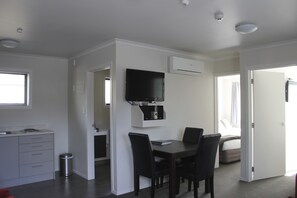 Standard Room, 2 Bedrooms | Living room
