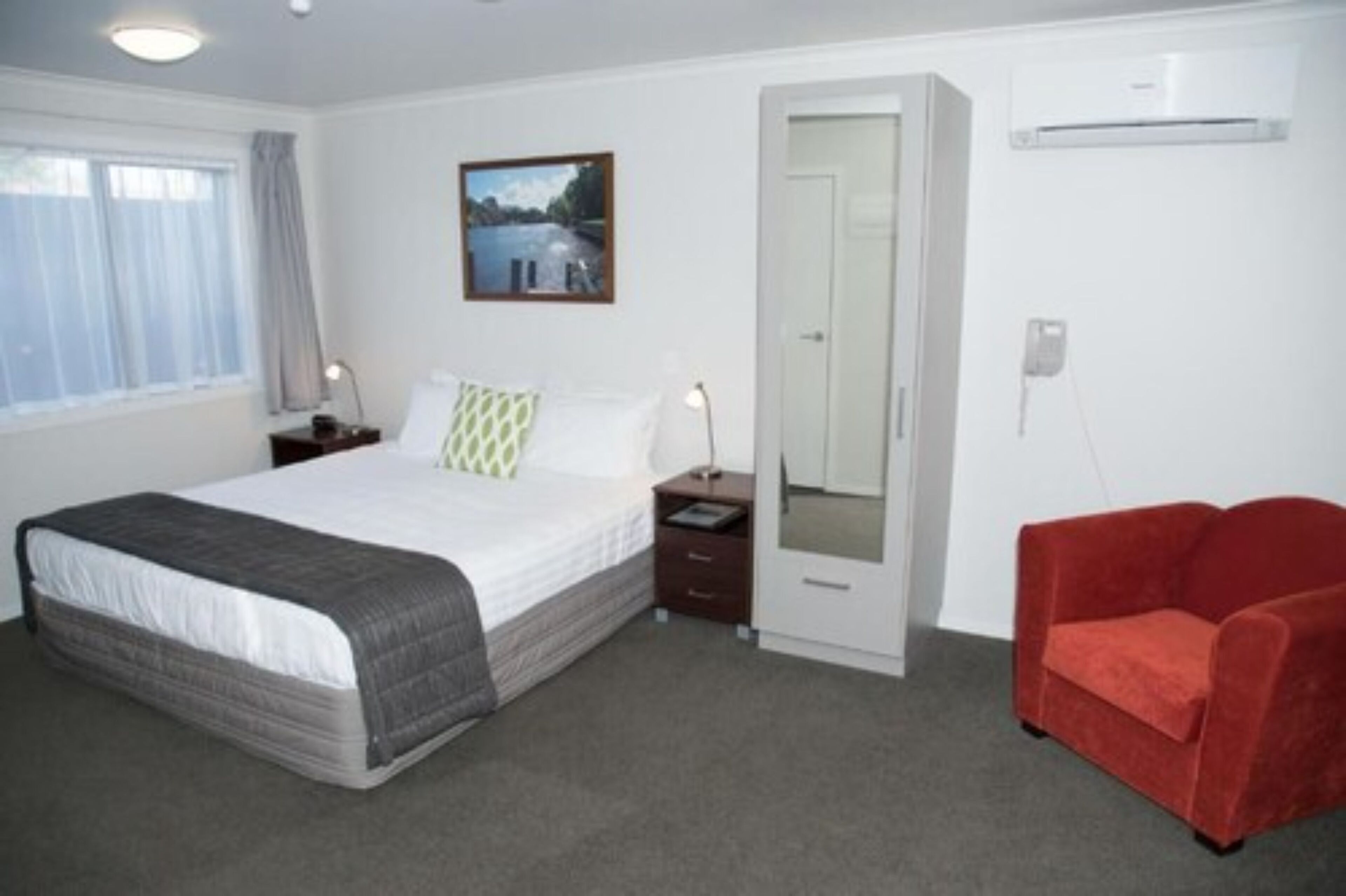 Blackout curtains, soundproofing, iron/ironing board, free WiFi