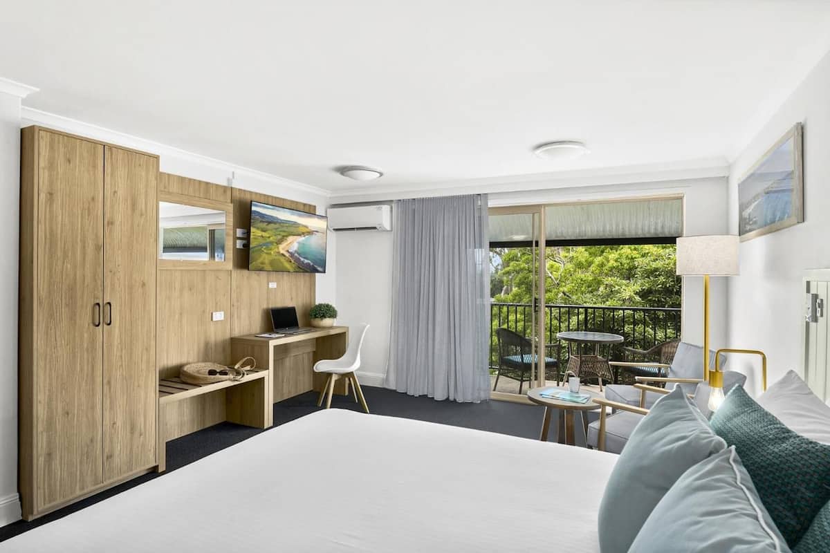 deluxe king second floor | 1 bedroom, premium bedding, desk, laptop workspace