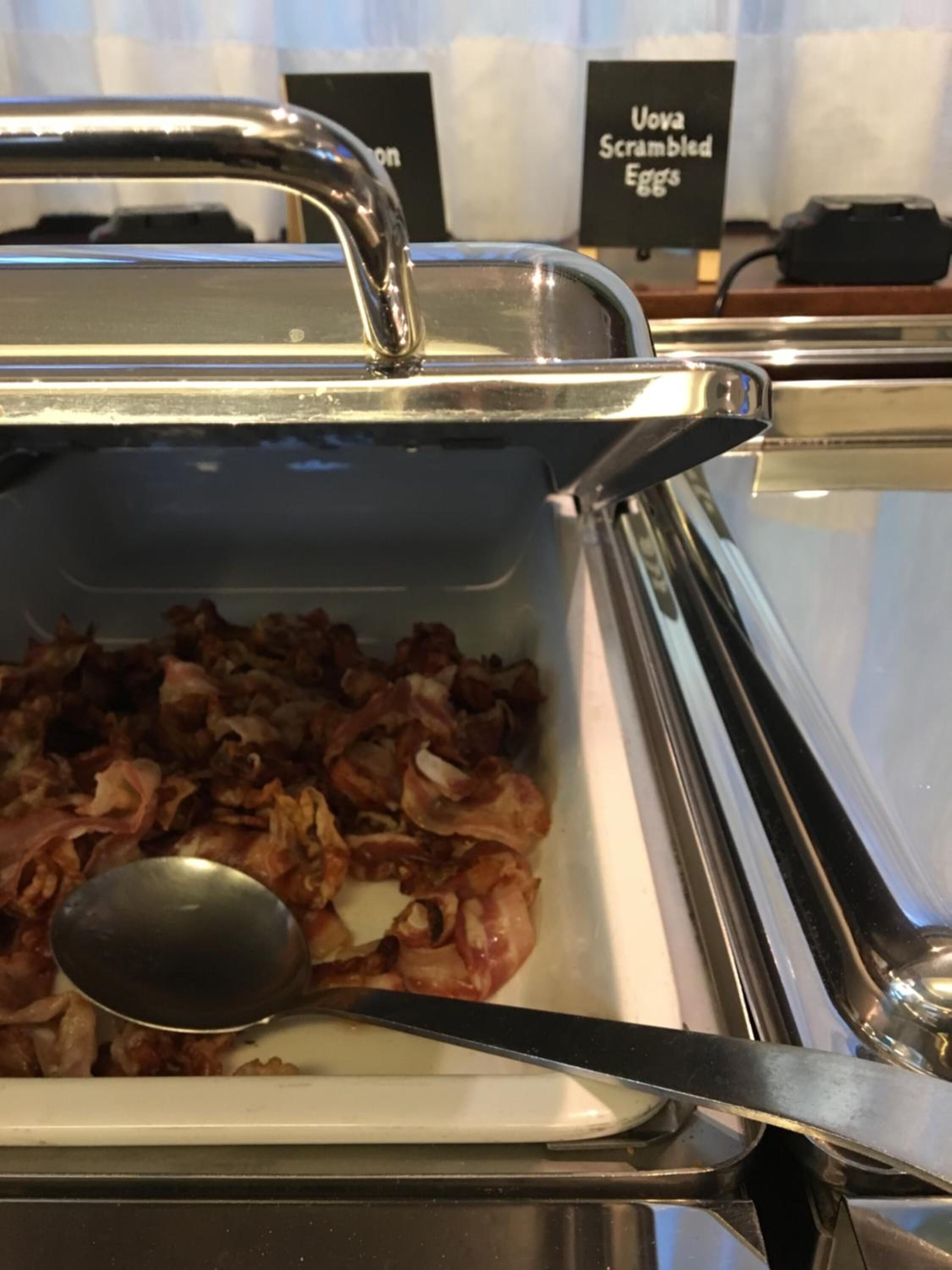 breakfast, lunch, dinner served; italian cuisine