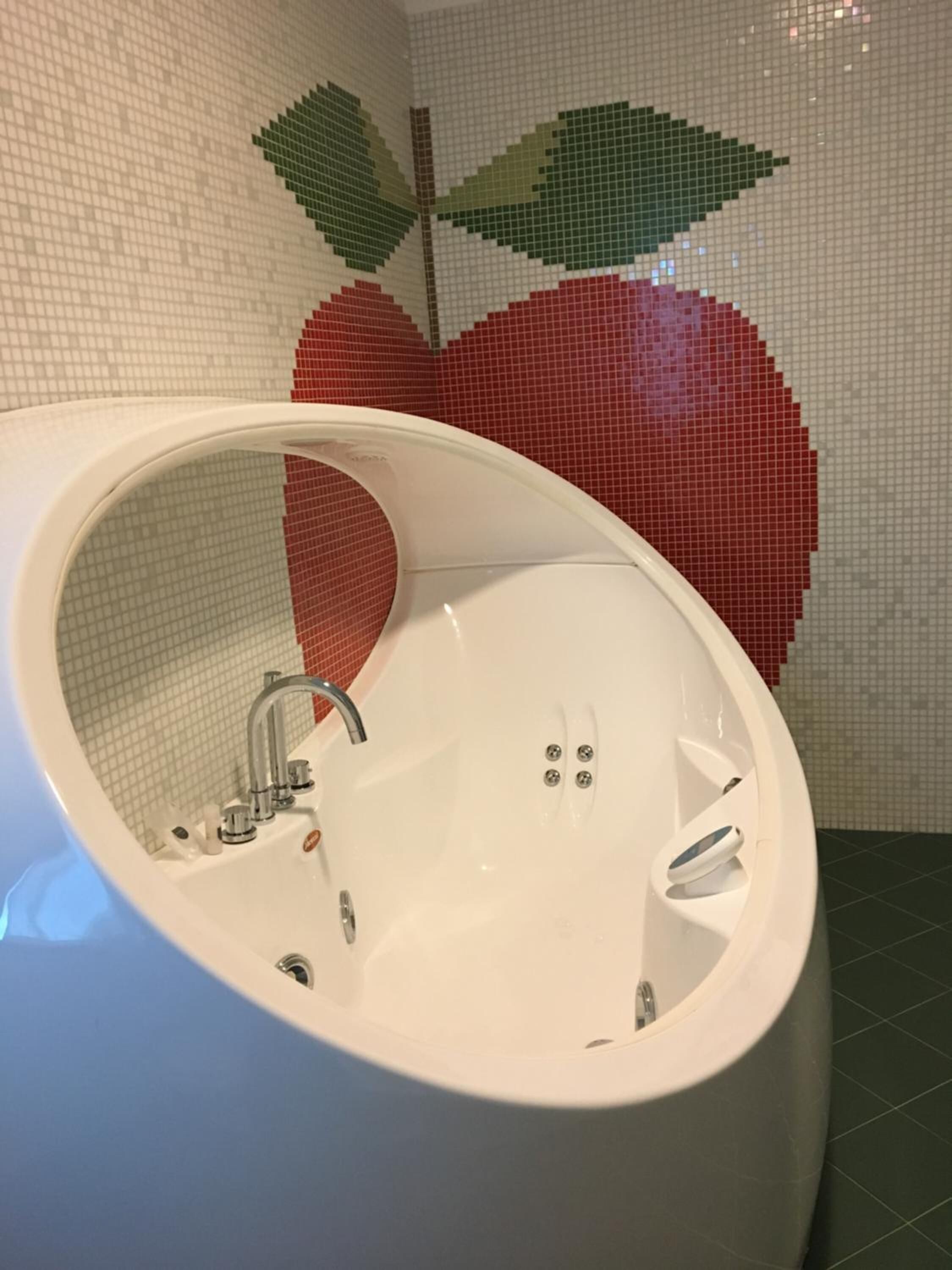 shower, rainfall showerhead, designer toiletries, hair dryer