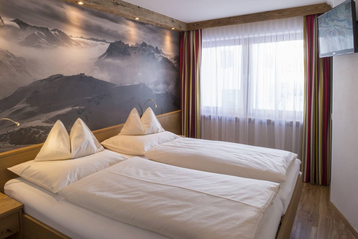 Apartment (4 adults) | Premium bedding, pillowtop beds, minibar, in-room safe