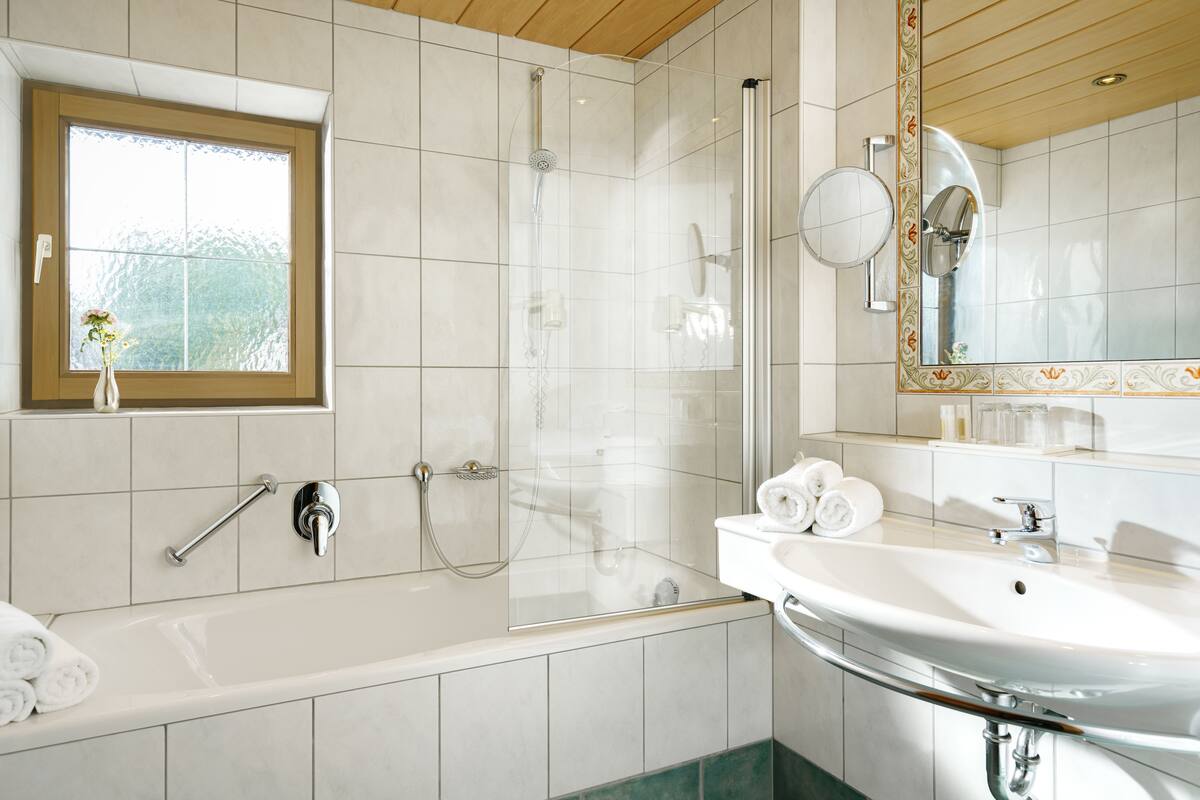 comfort double or twin room, balcony | premium bedding, in-room safe, desk, cots/infant beds