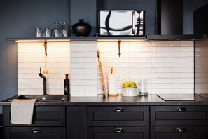 Classic Apartment, 2 Bedrooms | Free cots/infant beds, free WiFi, bed sheets - Rey Apartments (Reykjavik)