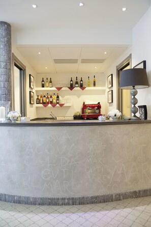 Bar (in der Unterkunft)