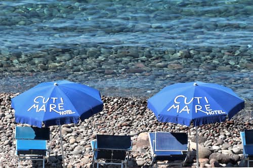 Beach nearby, beach towels