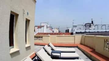 Deluxe Attic with Terrace | Terrace/patio