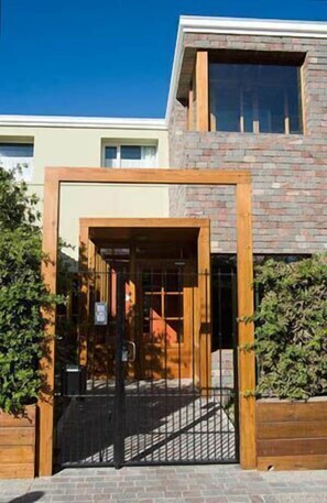 Exterior - El Gualicho Hostel (Puerto Madryn)