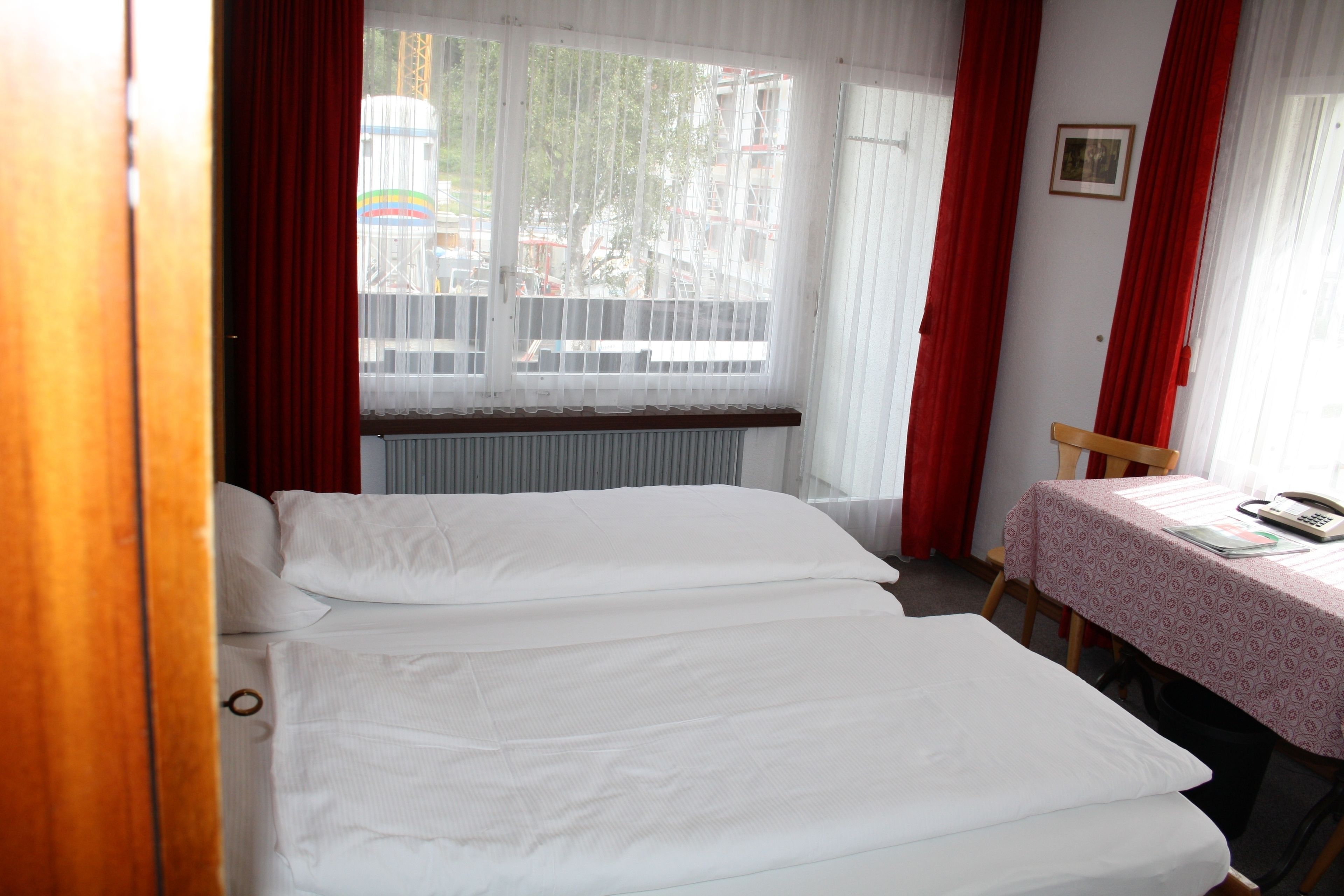 Double Room | Hypo-allergenic bedding, desk, free WiFi, bed sheets