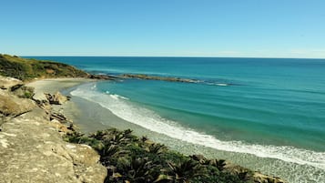 Beach nearby, beach towels, snorkelling, kayaking