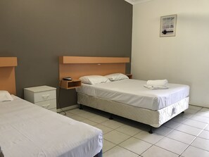 Family Room, 1 Bedroom