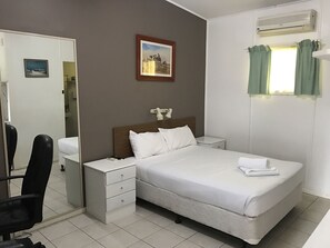 Basic Double Room, 1 Double Bed