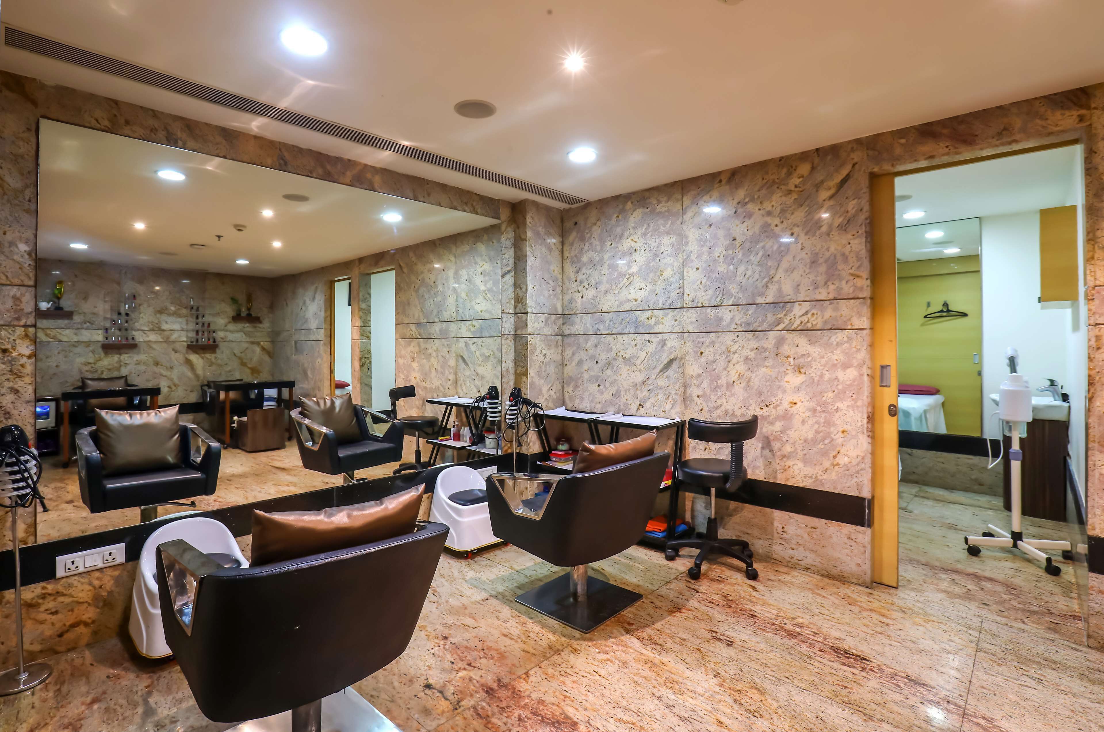 couples treatment room(s), sauna, body treatments, aromatherapy