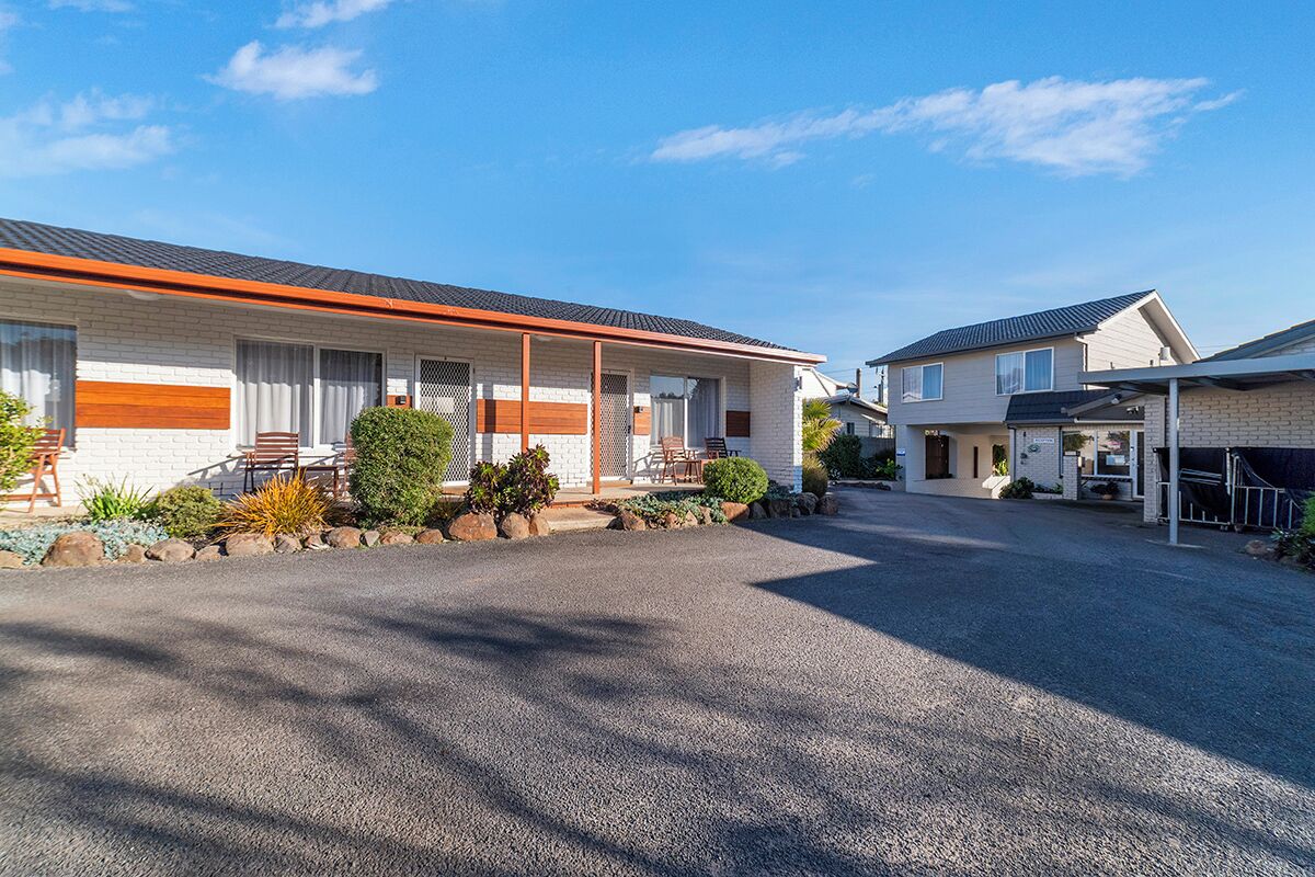 ฝ่ายต้อนรับ