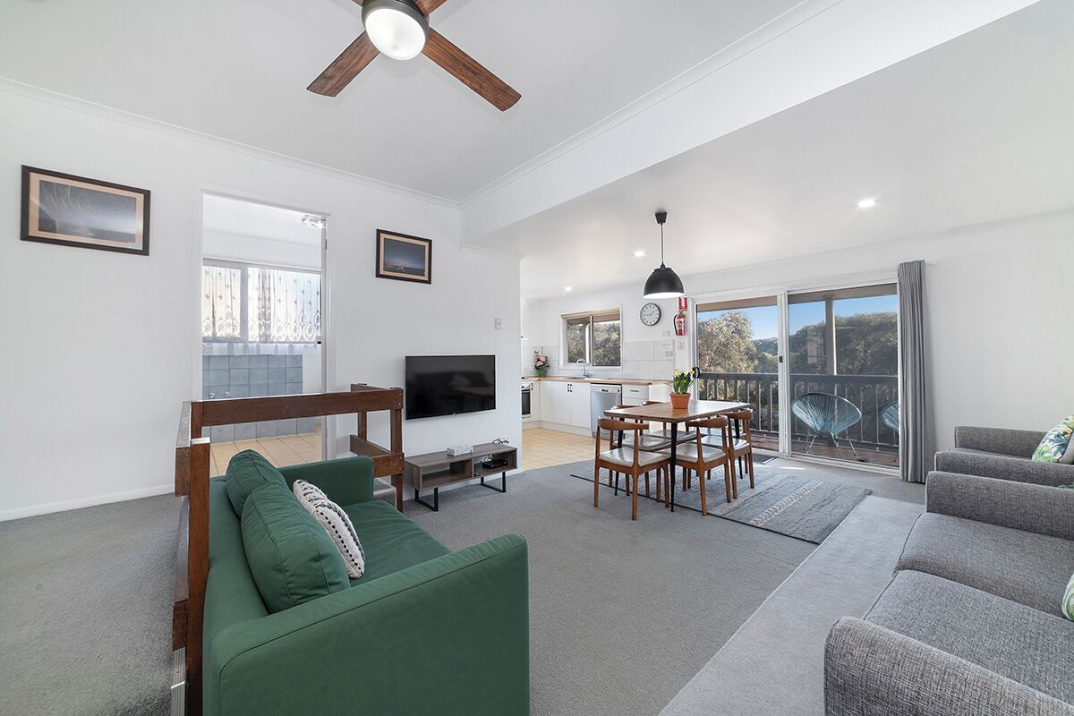 Deluxe-Apartment, 2 Schlafzimmer | Wohnbereich | LCD-Fernseher