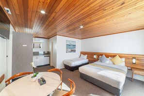 Familie appartement | Individueel gemeubileerd, verduisterende gordijnen, geluiddichte muren