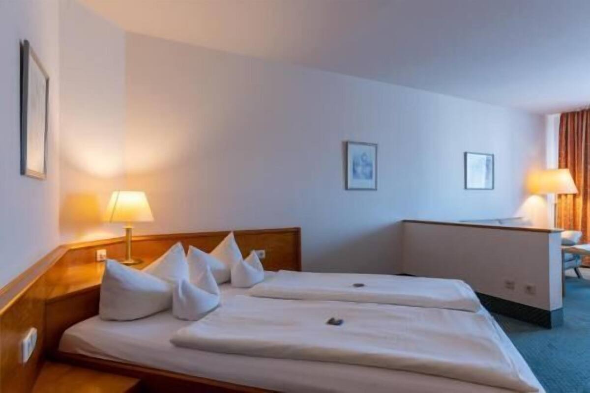 Premium bedding, down duvets, Select Comfort beds