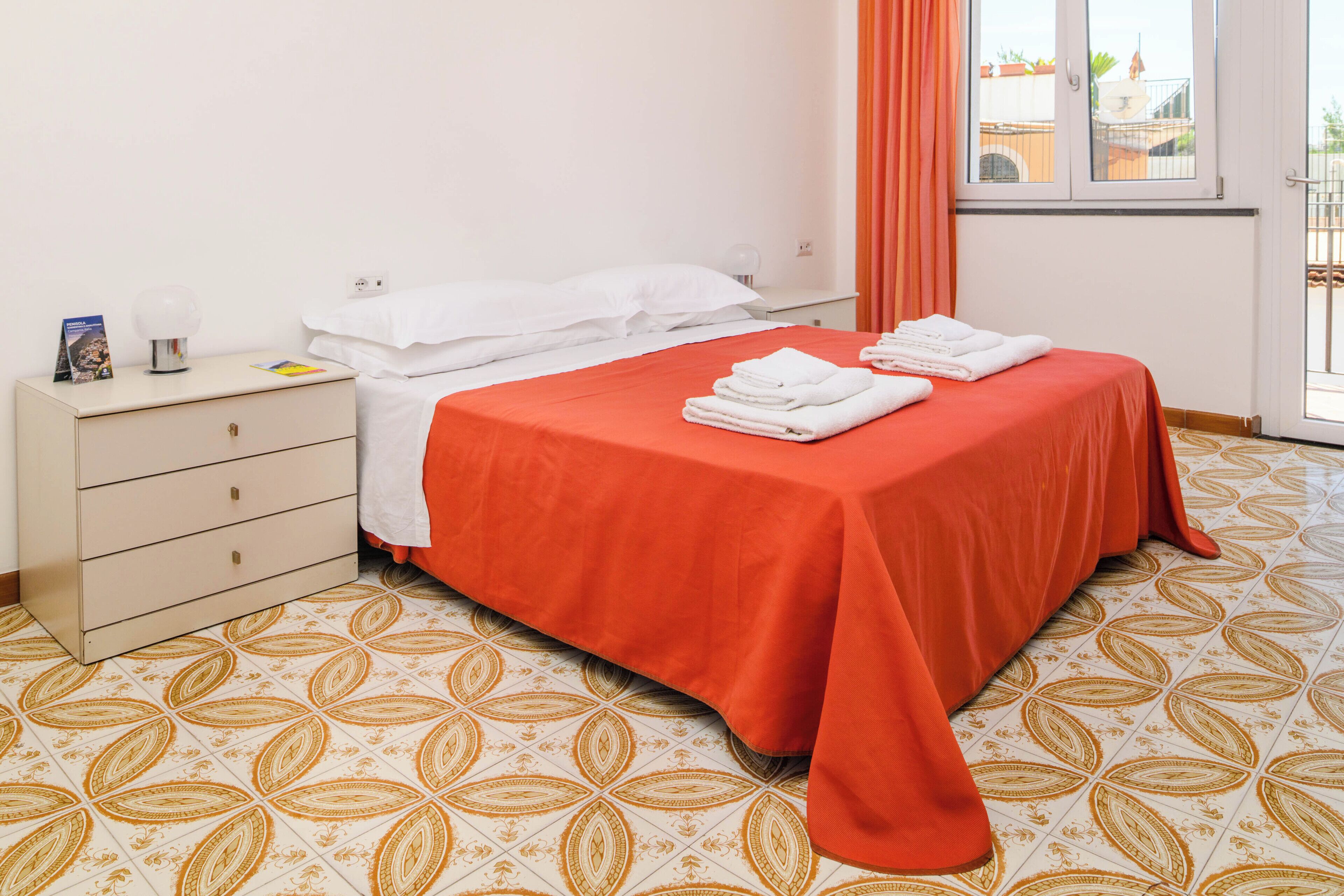 Appartement, 1 slaapkamer | 1 slaapkamer, een bureau, gratis wifi, beddengoed
