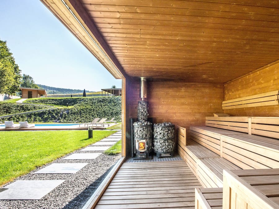 Sauna, hot tub, steam room, massages