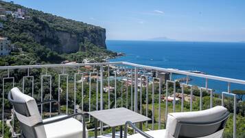 Bar (in der Unterkunft)