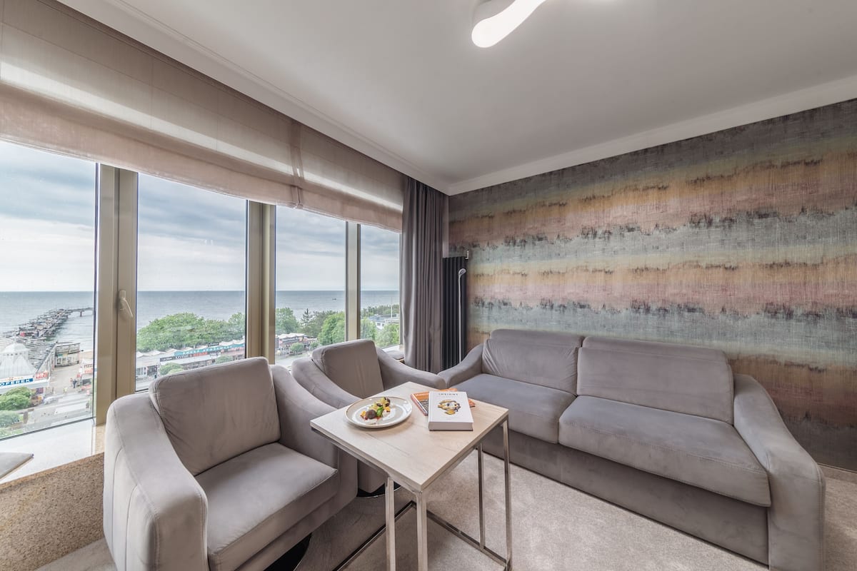 Suite, vista mare | 1 camera, biancheria da letto ipoallergenica, una cassaforte in camera