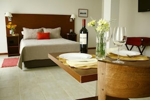 Premium bedding, down comforters, in-room safe, individually decorated