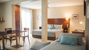 Triple Suite + Trundle Bed (4 people) | Premium bedding, down comforters, in-room safe, blackout drapes - Donsuites Apart Hotel (Corrientes)