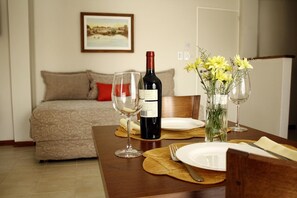 高档床上用品、羽绒被、客房内保险箱、特色装修