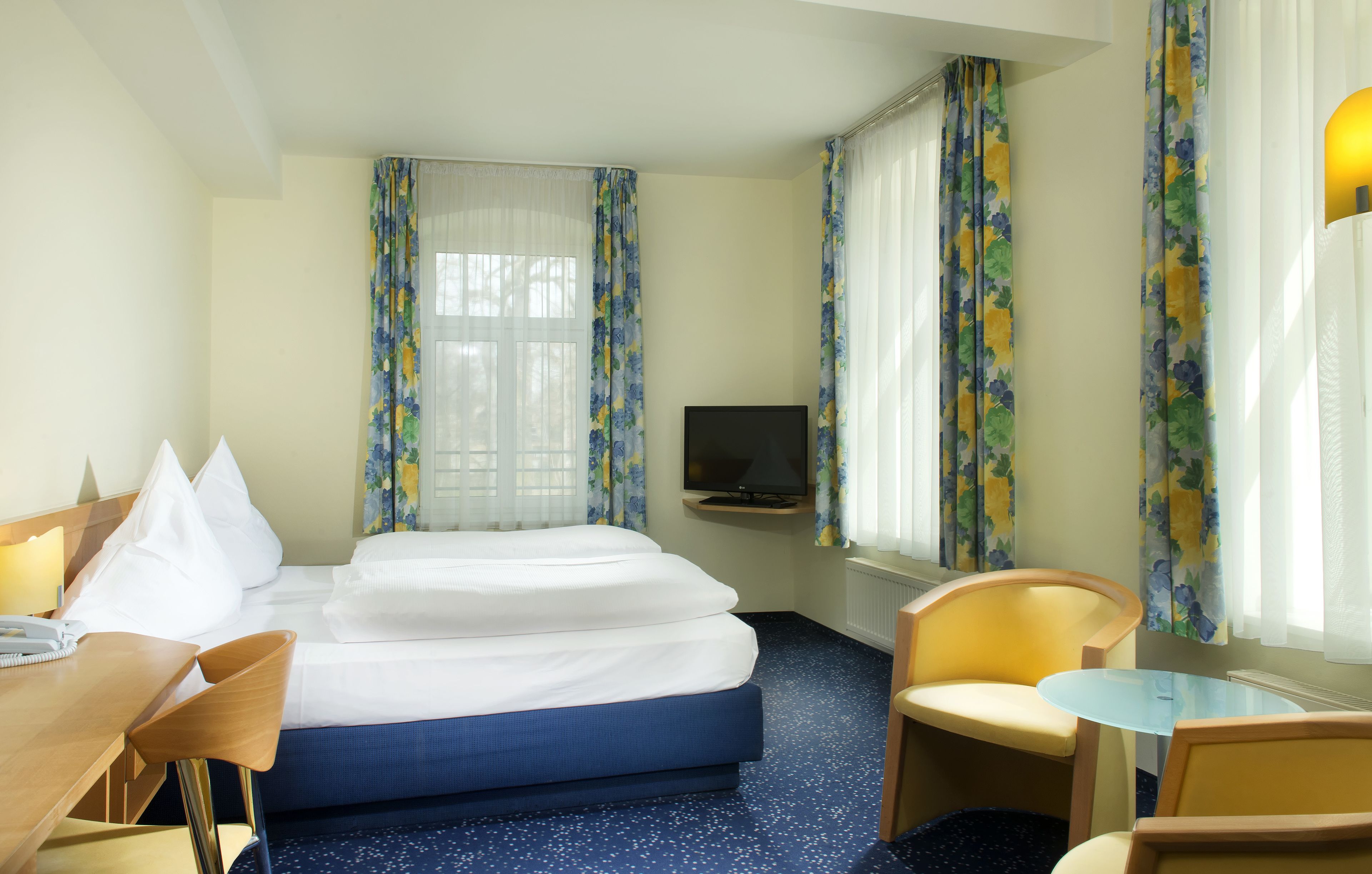 standard double room | view from room