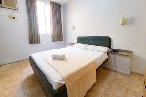 Apartamento Standard | Minibar, skrivebord, lydisolert og wi-fi (inkludert)