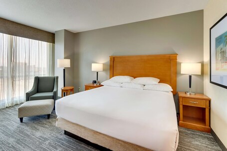 Drury Inn Suites near Universal Orlando Resort - Image 9