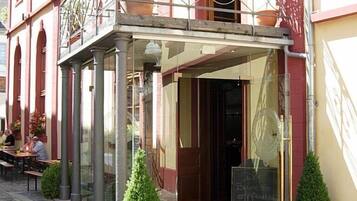 2 Restaurants, Frühstück, Mittagessen, Abendessen, regionale Küche