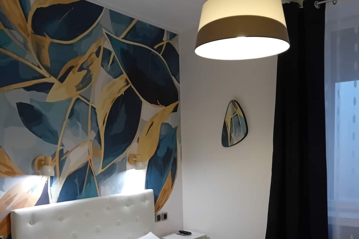 Eenpersoonskamer | Luxe beddengoed, individueel gemeubileerd, een bureau