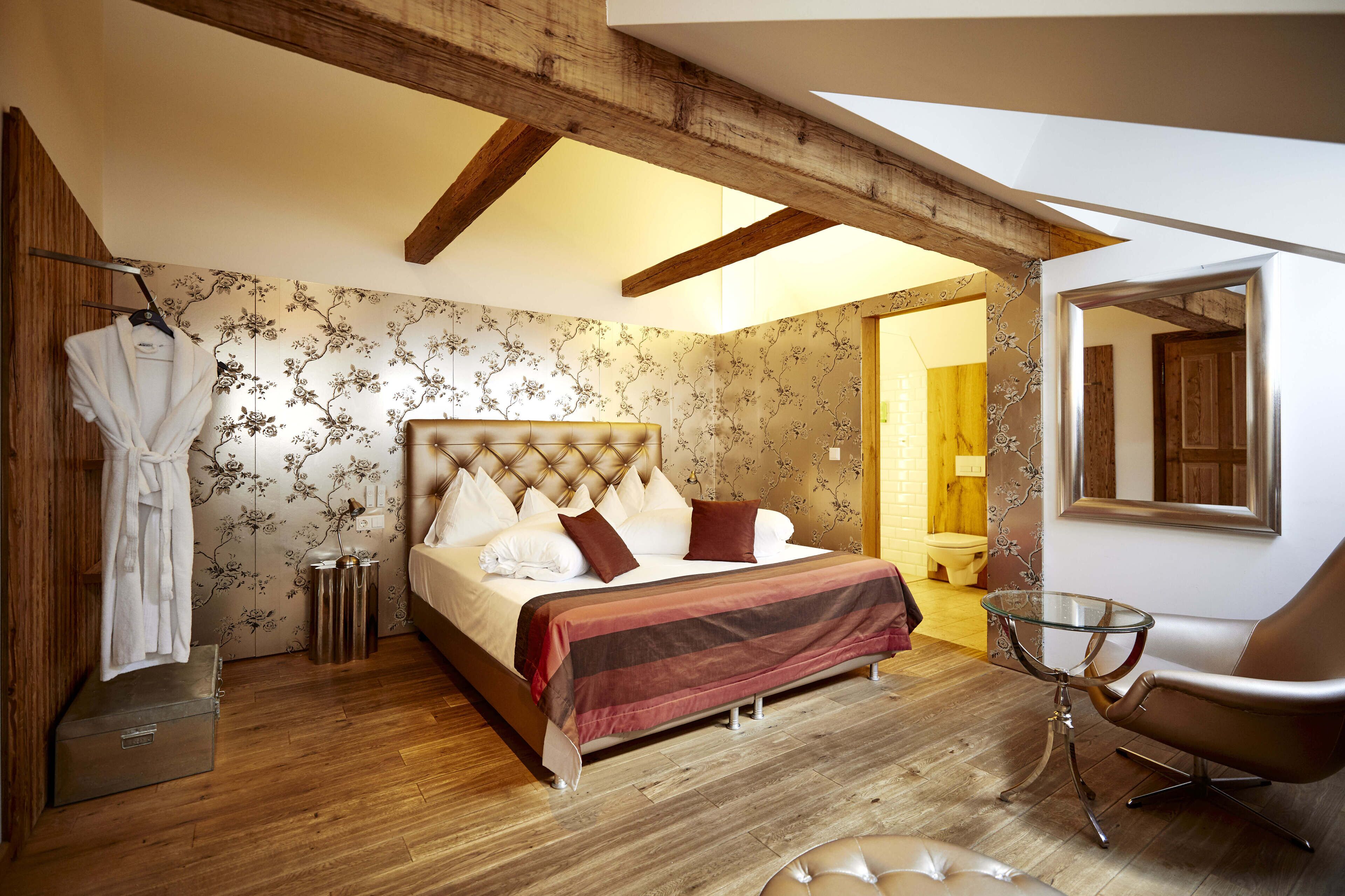 Business Double Room, Private Bathroom | Premium bedding, pillowtop beds, free minibar, in-room safe