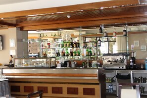 Bar (en la propiedad)