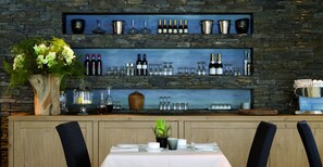 Bar (en el alojamiento)