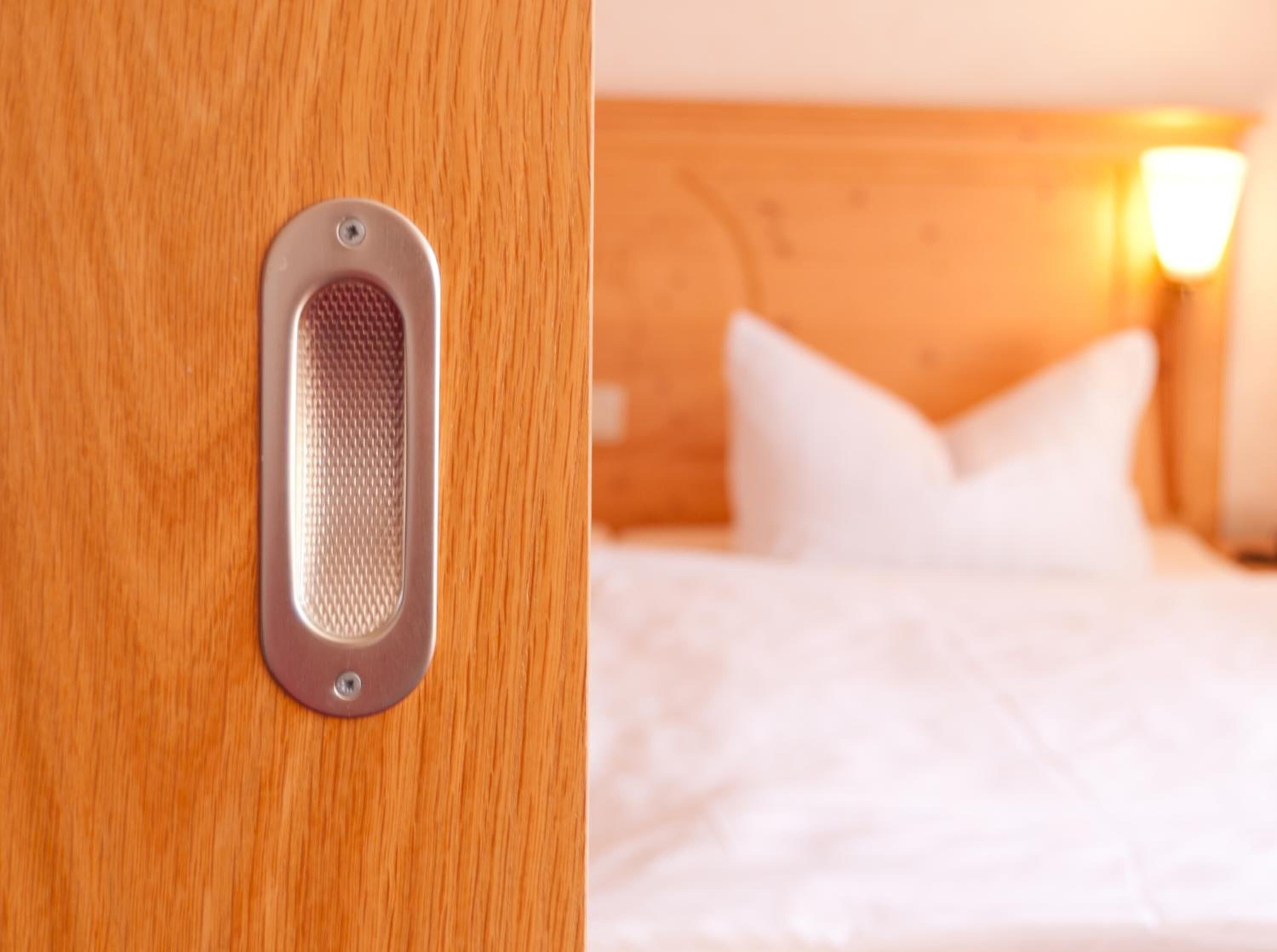 hypo-allergenic bedding, free cots/infant beds, rollaway beds, free wifi