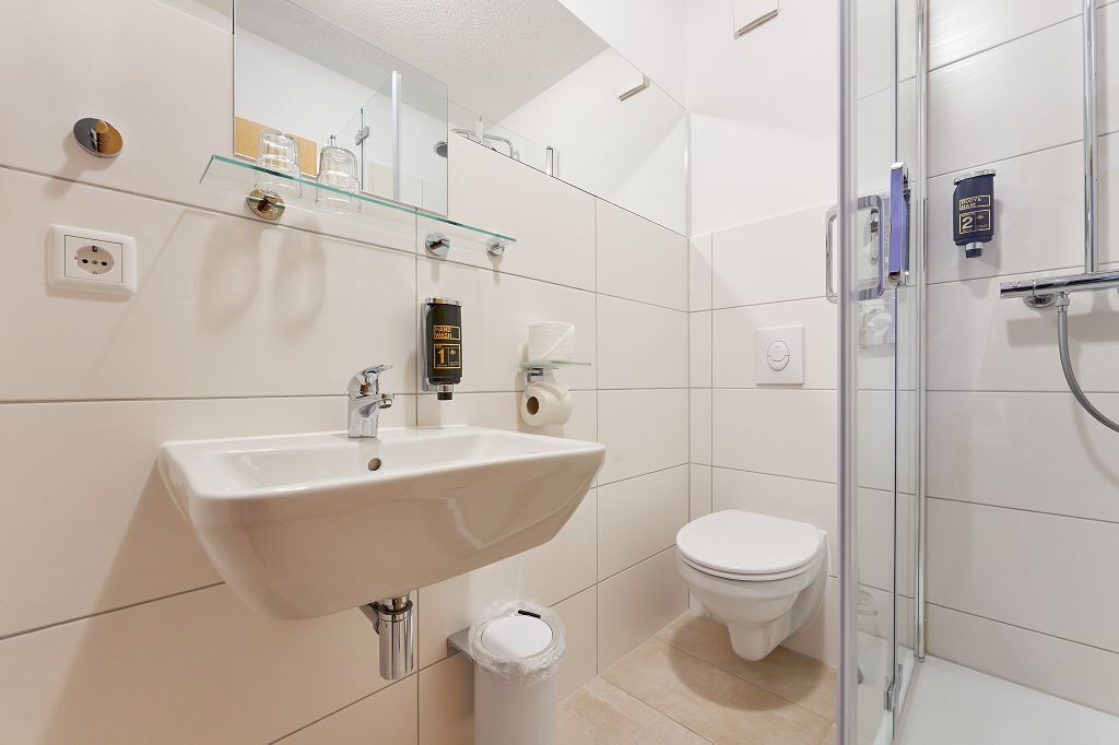 standard double room | hypo-allergenic bedding, free cots/infant beds, rollaway beds, free wifi