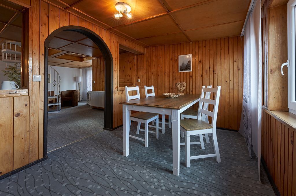 comfort apartment | hypo-allergenic bedding, free cots/infant beds, rollaway beds, free wifi