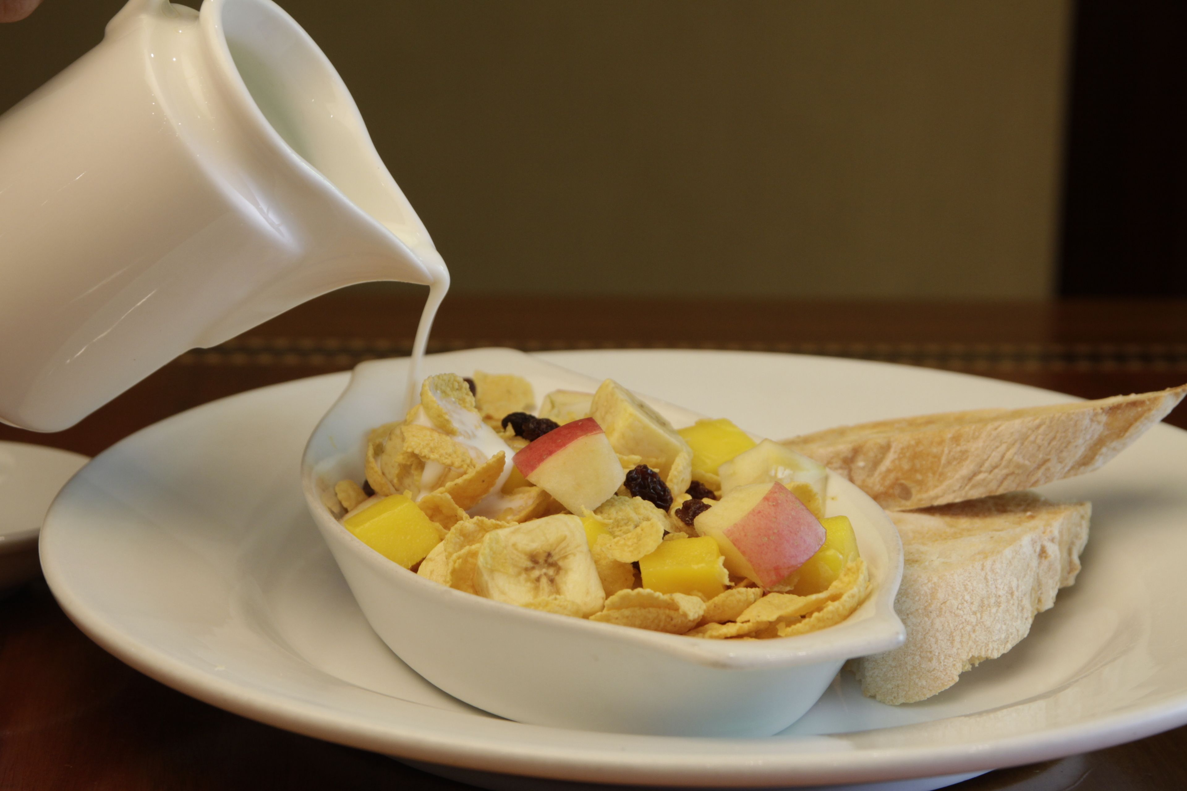 daily cooked-to-order breakfast (php 500.00 per person)