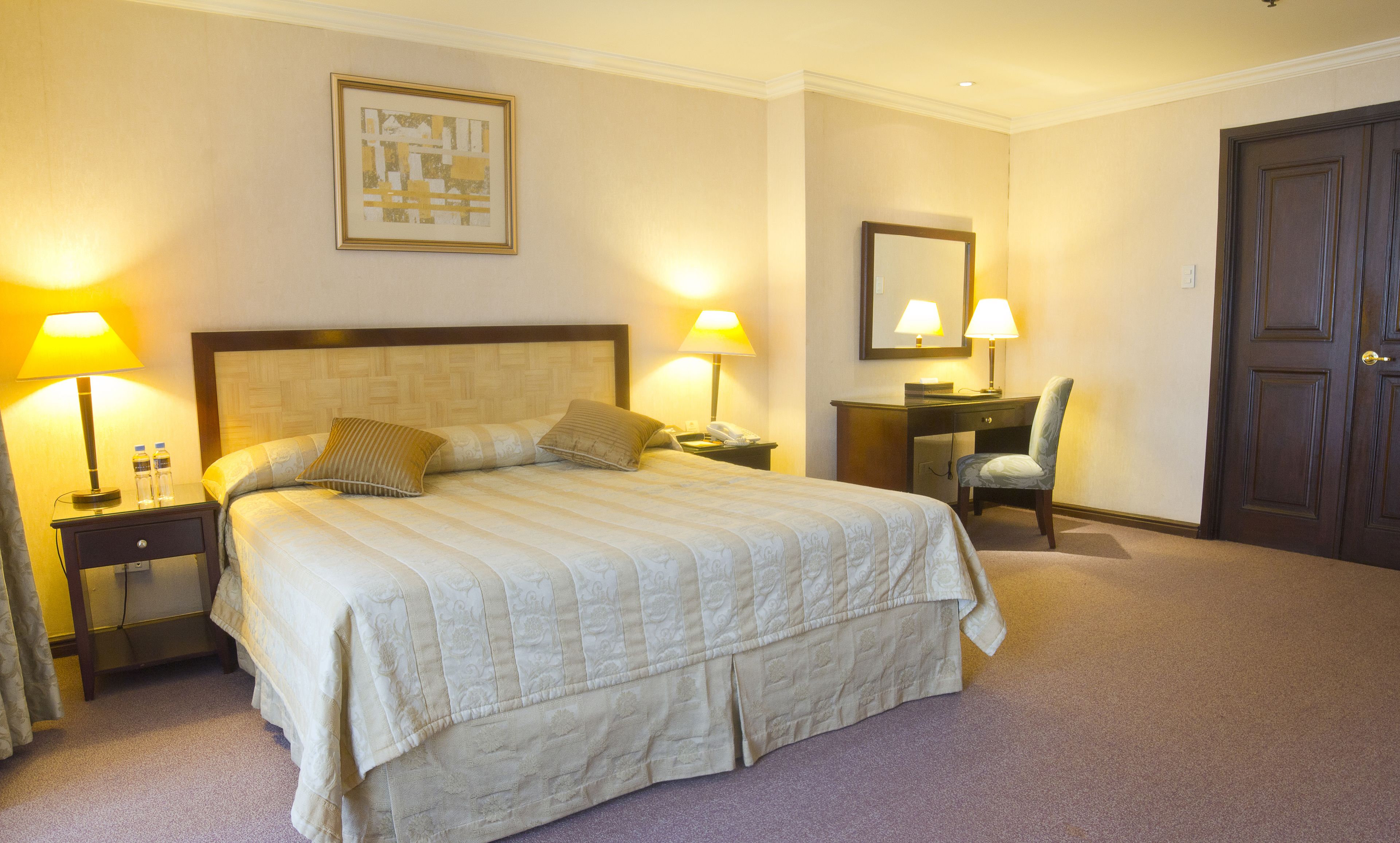 deluxe room, 1 king bed (multi use) | 1 bedroom, minibar, in-room safe, individually decorated