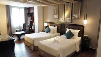 Odys Premium Twin Room with Complimentary Afternoon Tea & Minibar | バスルーム | 浴槽、バスアメニティ (無料)、ヘアドライヤー、スリッパ
