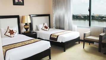 Deluxe Twin beds with river view  | Minibar, in-room safe, individually decorated, individually furnished