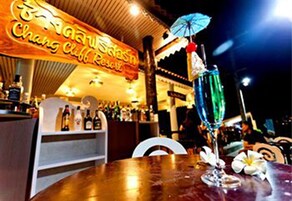 Bar (in der Unterkunft)